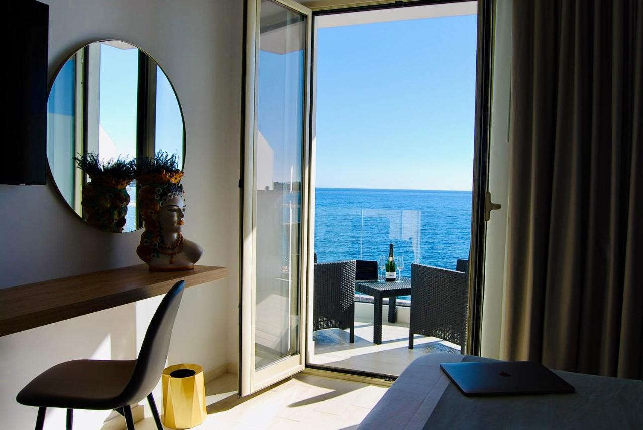 Naxos Marina Bay *